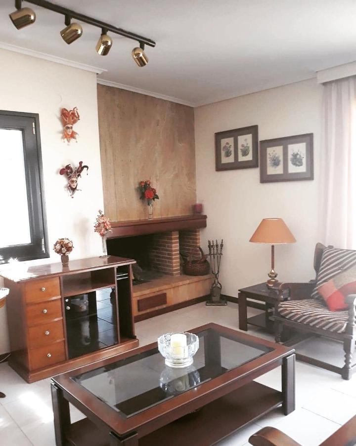 Fantastic Villa, A 5 Minute Drive From The Beach! Atina Dış mekan fotoğraf